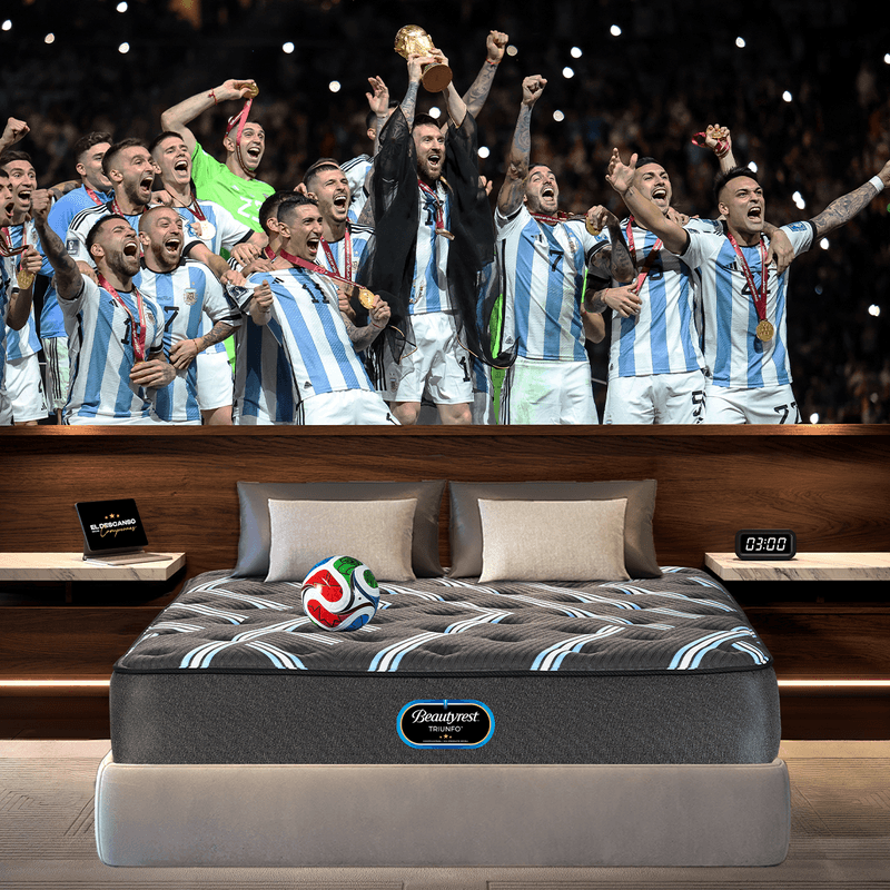 Colchón Beautyrest Triunfo se conforma con espuma de látex con partículas de gel frío más una manta de espuma Extra Firme.