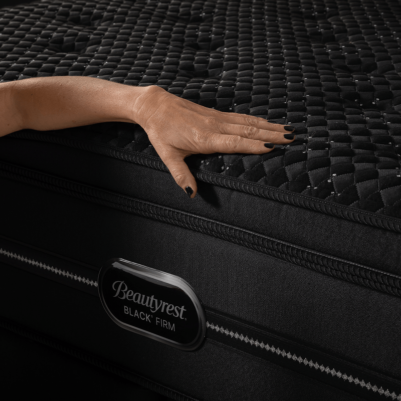 Colchón Beautyrest Black Firm compuesto porespumas especiales con Micropartículas de Diamante. Base de resortes Plus.