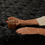Colchón Beautyrest Black Soft compuesto por espumas especiales con Micropartículas de Diamante. Fibras de Cashmere.